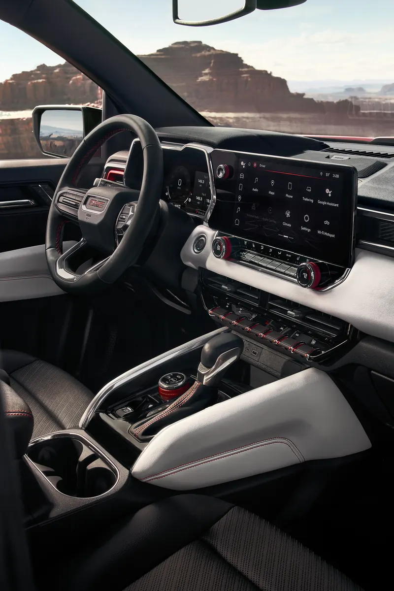 2026 GMC Canyon infotainment system at Dan Cummins Chevrolet Buick of Paris in PARIS KY